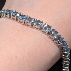 Electric Blue Topaz bracelet in sterling silver - 7.5 inches genuine stones, 925
